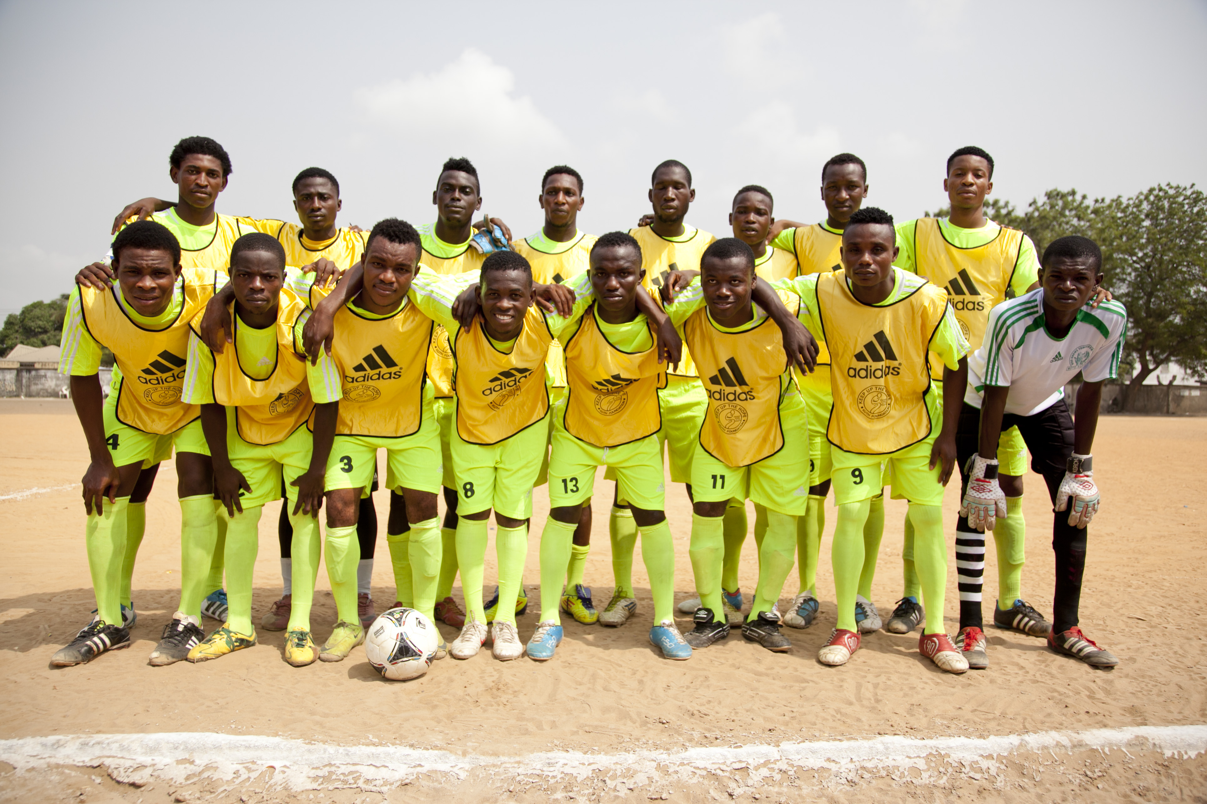 Yellow team full squad photo